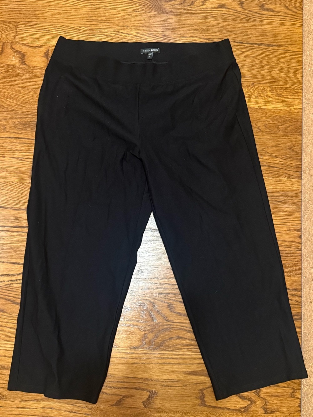 Eileen Fisher Washable Stretch Crepe / Capri Pant w/ Yoke
